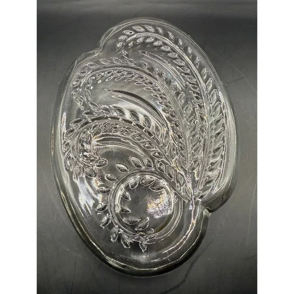 Clear Glass Embossed Leaf Paisley Federal Glass Snack Master Luncheon Plate Vtg - Picture 4 of 5